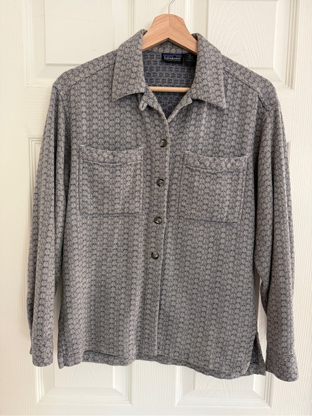 Organic Cotton Women’s Patagonia Button-Up XS
